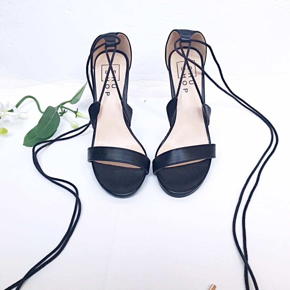 🔥CLEARANCE 🔥Black SEXY Strappy Heels✨